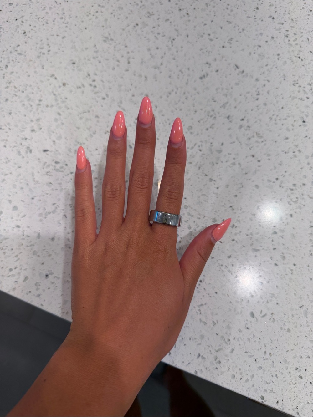 OURA RING GEN 4, SIZE 7 WITH CHARGER!!!